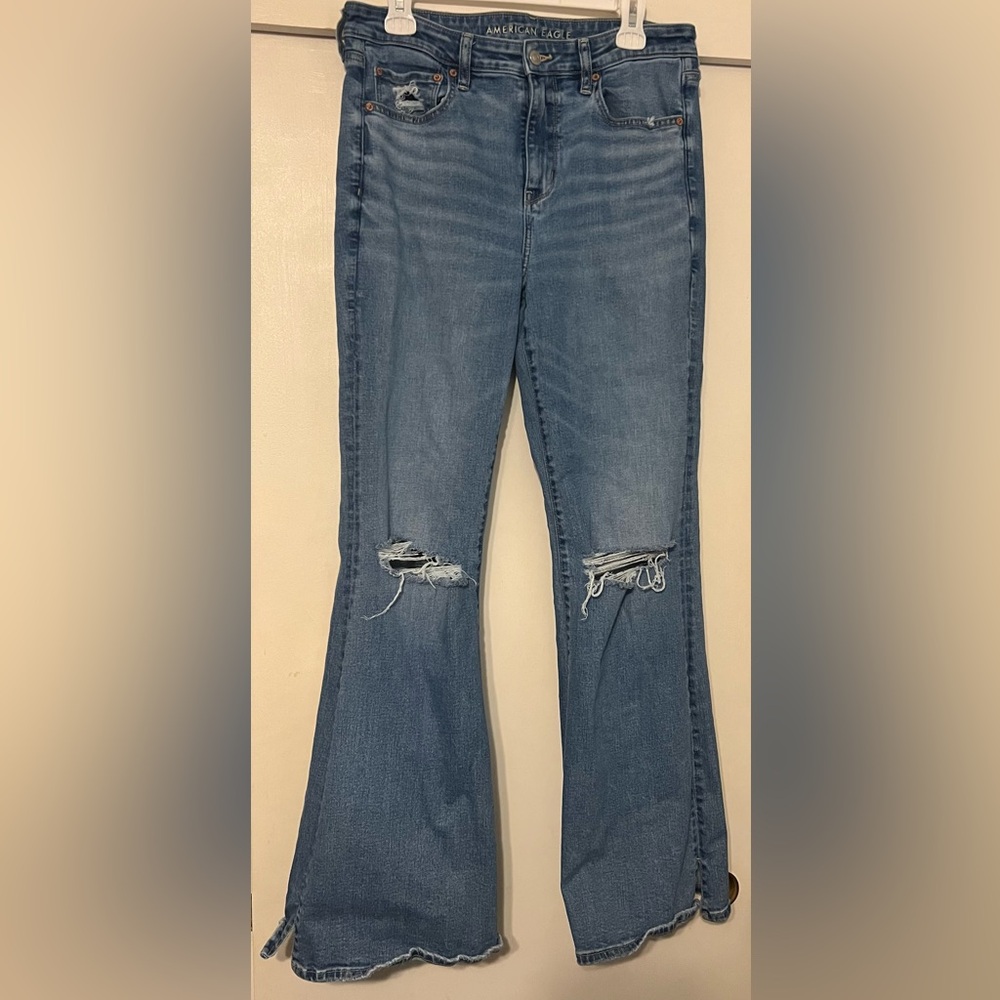 AE STRETCH HIGH-WAISTED
RIPPED FLARE JEAN